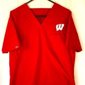 Wisconsin badger, scrub, top, red, extra large